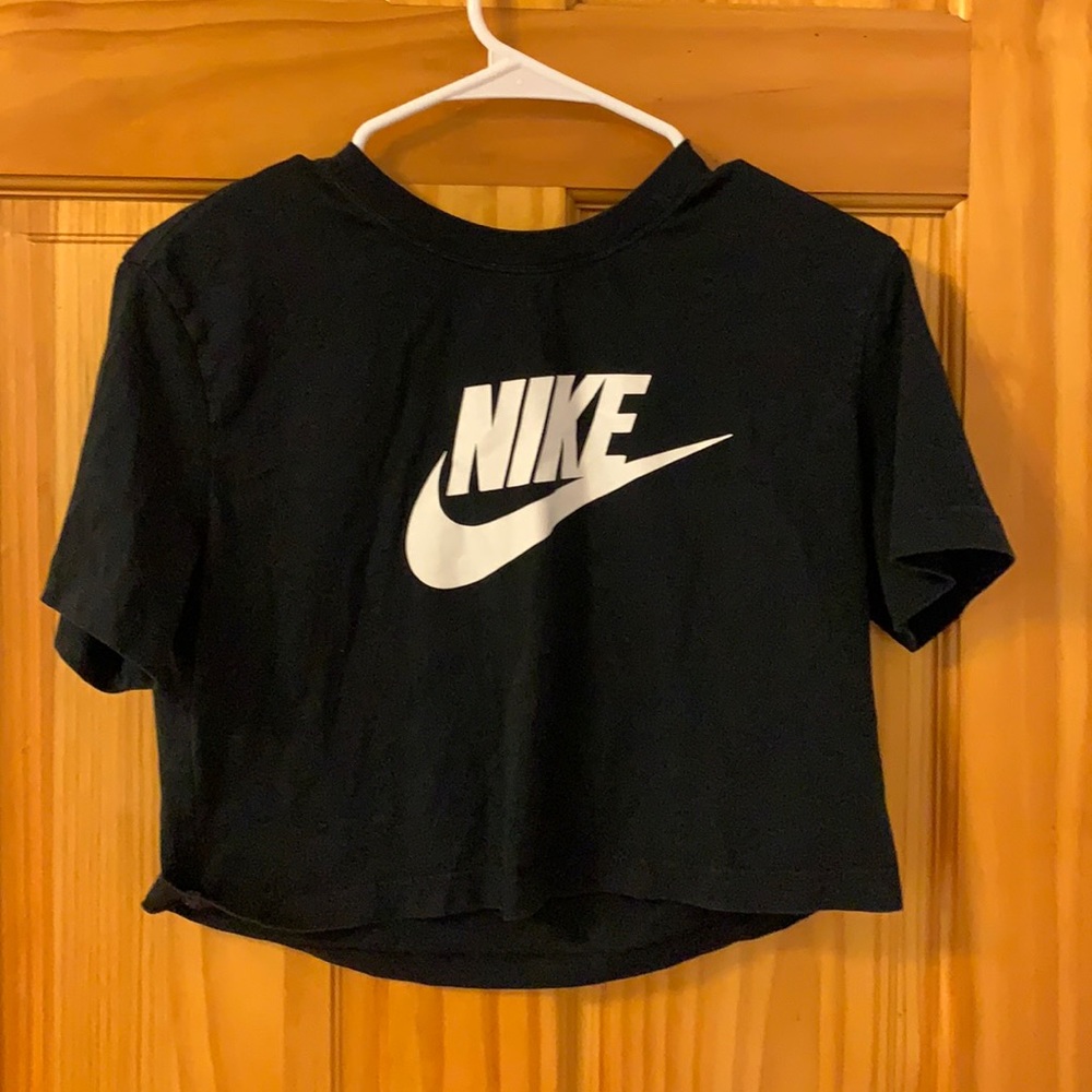 Nike Crop Top